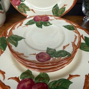 🌹 Antique Franciscan Apple Dinnerware set of 6 small plates